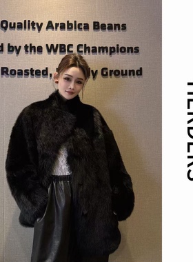 HERDER （两面穿）短款翻领皮毛一体女款外套  52610