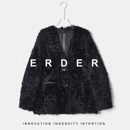 HERDERS 短款V领小胡羊纽扣款皮毛一体 257156