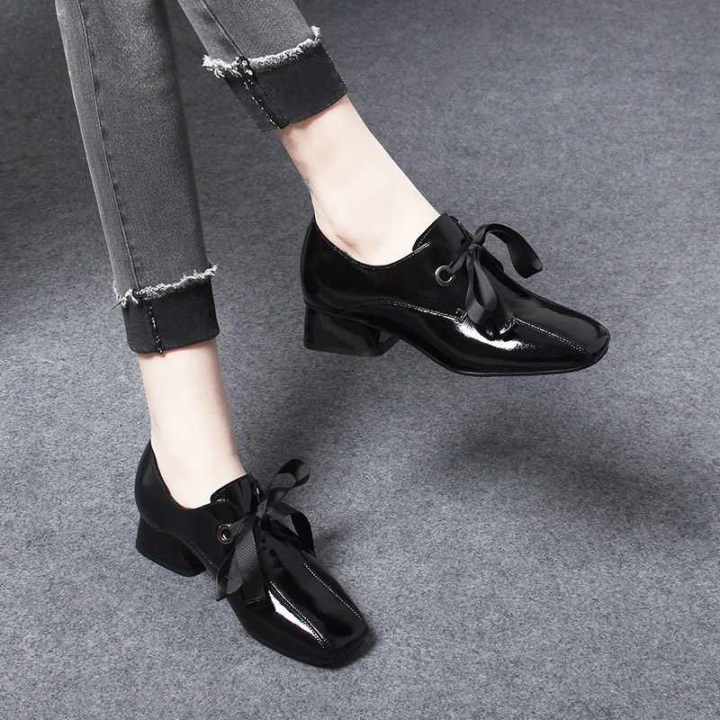 2025新款春款女鞋漆皮单鞋乐福鞋