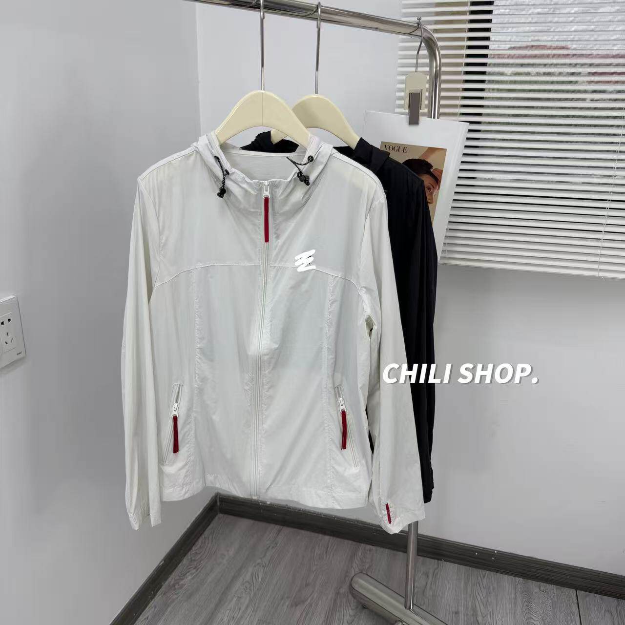 【英英Chili】欧货设计师款带帽轻薄透气登山风原纱防晒衣 05.14