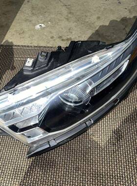 适用于2012-2019款福特金牛座Taurus前照明灯 大灯 DG1Z-13008-A