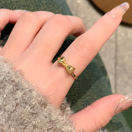 公主！金色蝴蝶结钛钢戒指女小众设计素圈戒指女轻奢高级感食指环