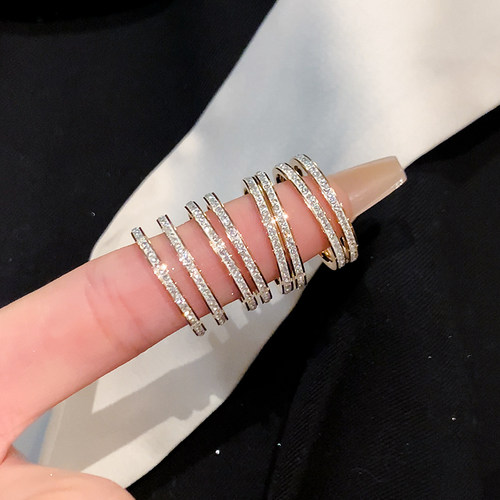 玫瑰金极细波光粼粼戒指女款钛钢