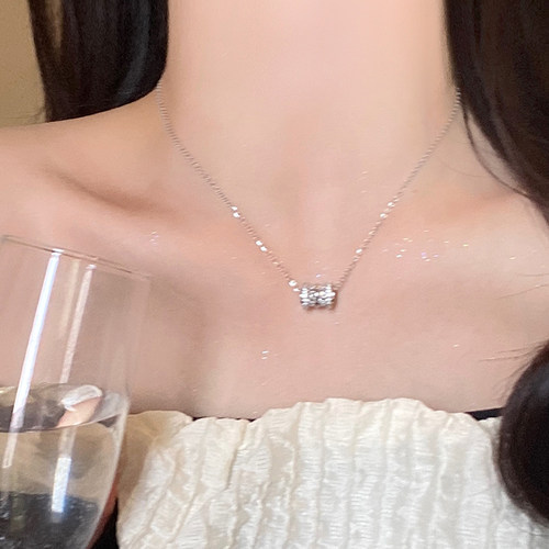 白钻小蛮腰钛钢项链女小众百搭款
