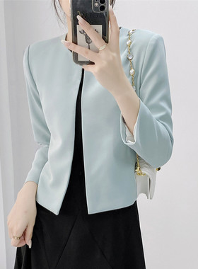 春秋西装外套女圆领气质小个子白醋酸短款绿色休闲小西服开衫上衣