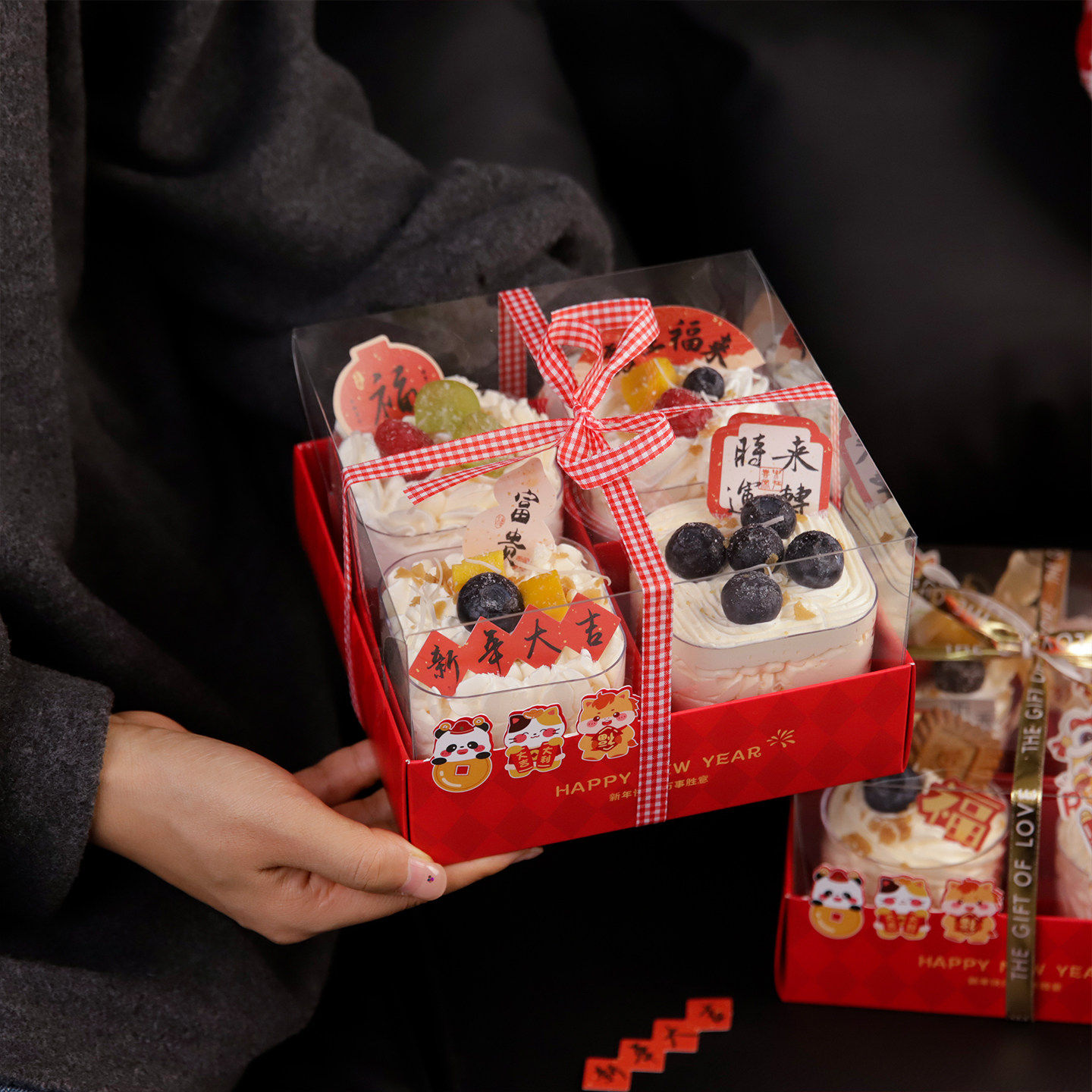 新年4宫格蛋糕包装盒四拼甜品盒烘焙四喜盒子马卡龙打包盒装饰件