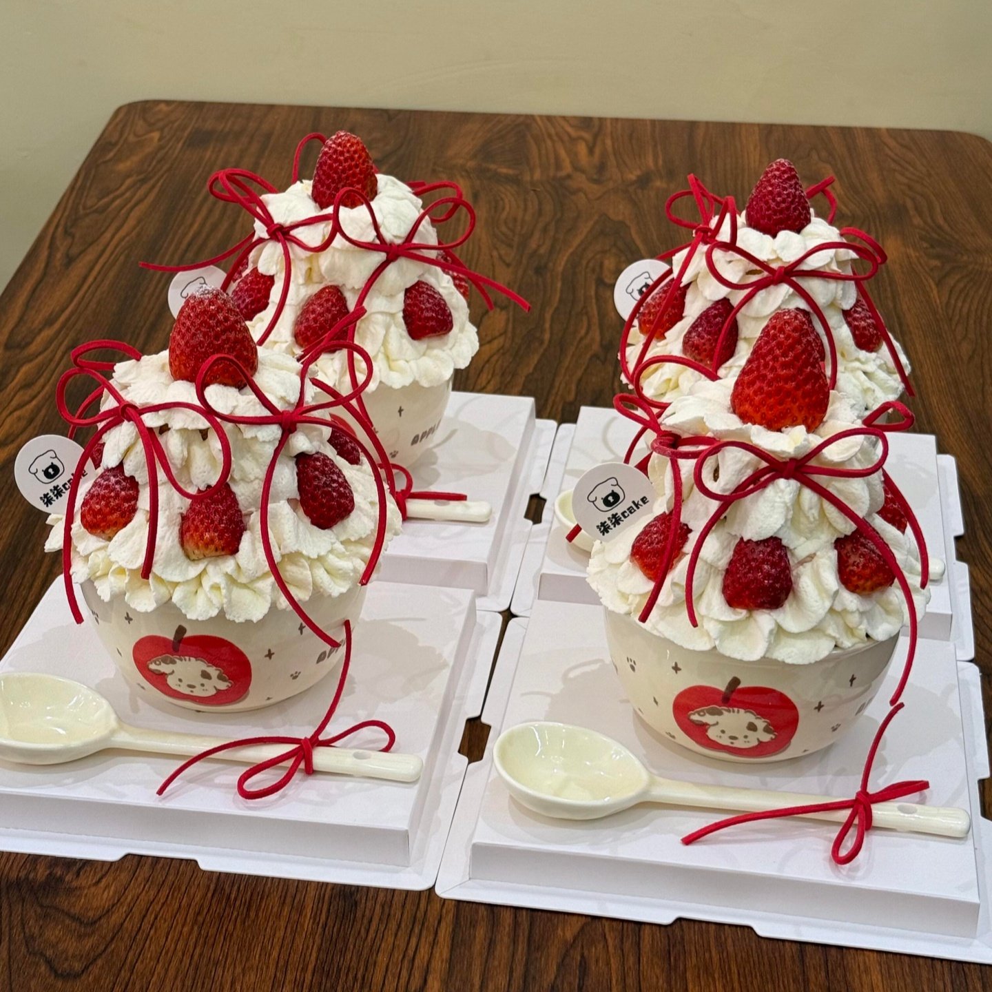 圣诞节草莓碗4寸6寸小狗陶瓷碗蛋糕装饰草莓蛋糕碗甜品碗烘焙装扮,节庆用品/礼品,节日装扮用品,淘宝优惠券,粉丝福利购,淘宝优惠卷