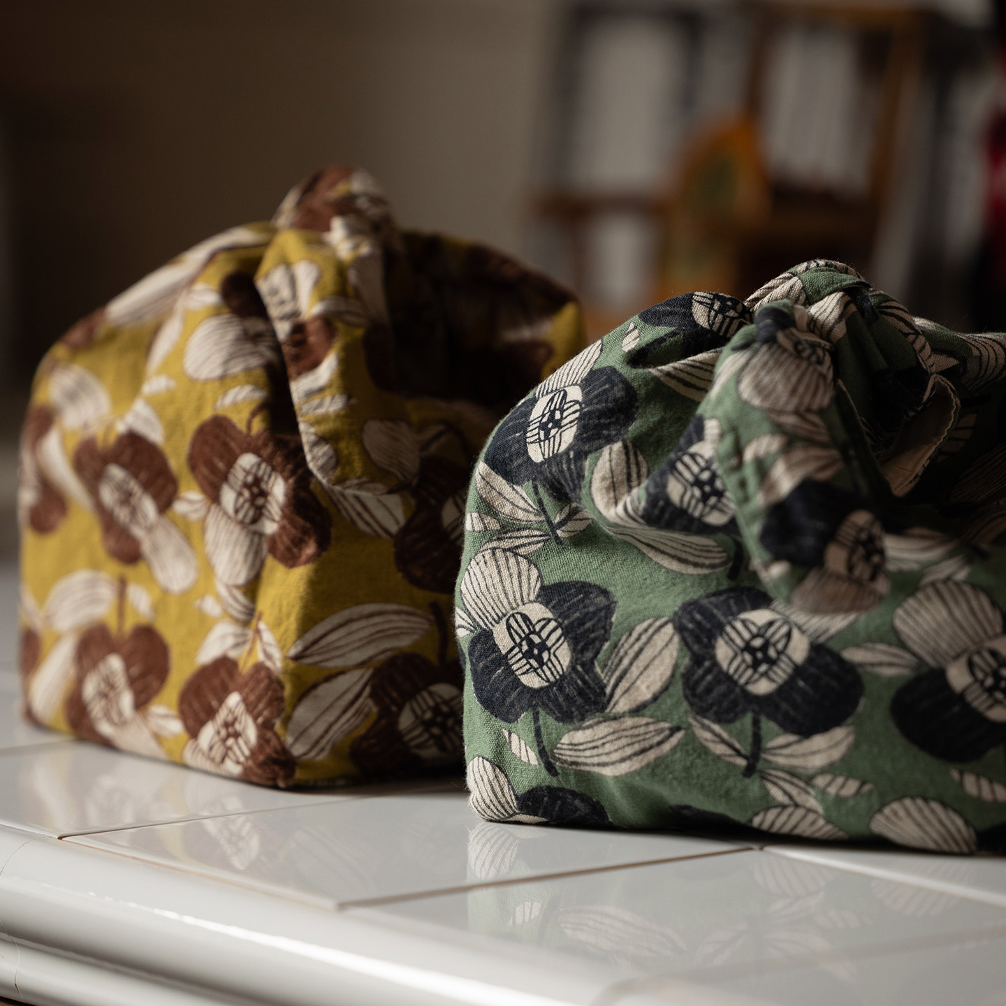 封面是花进口纯棉印花便当手袋