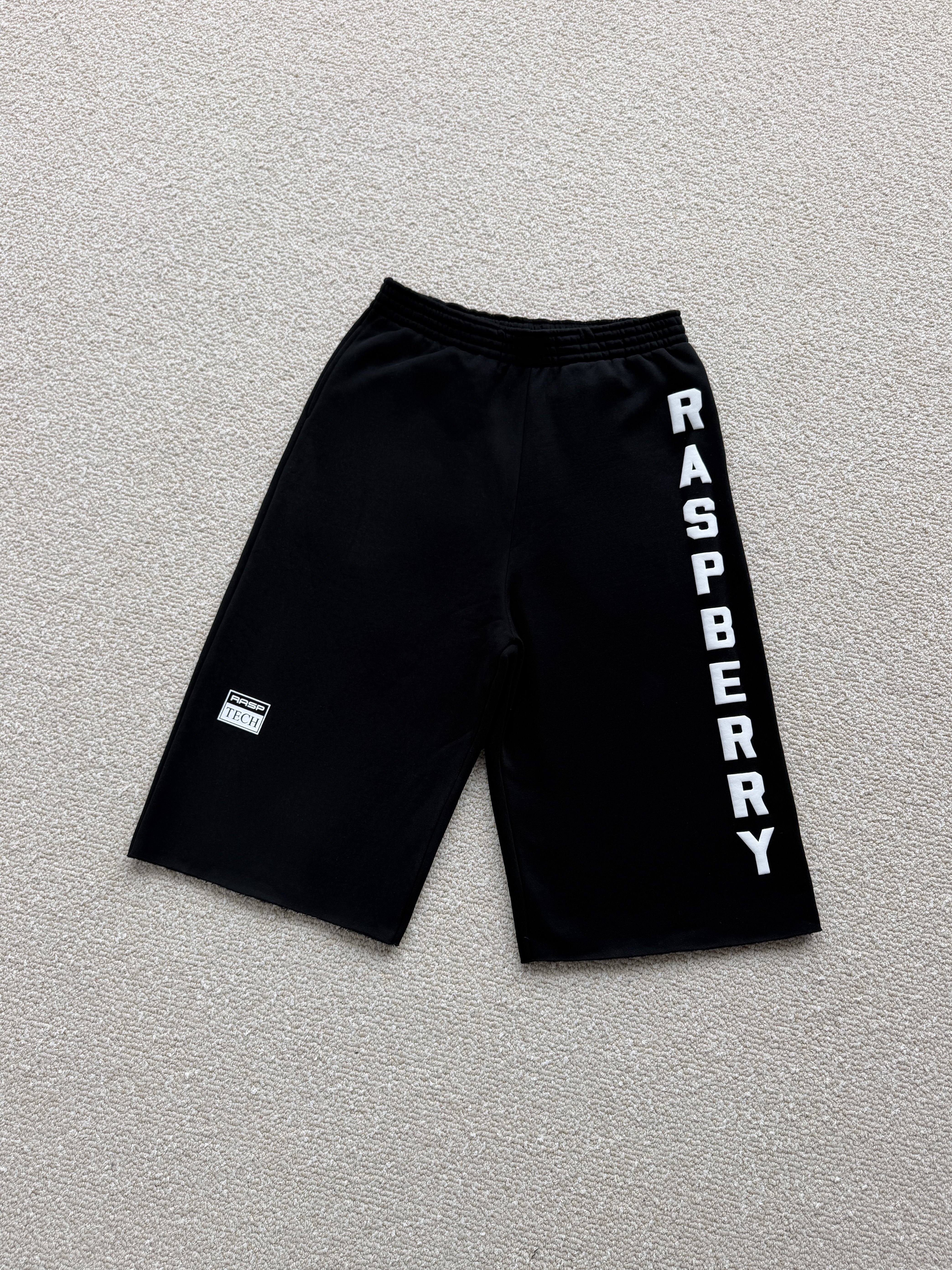 thumbnail for GV Gallery 3 4 Shorts Black