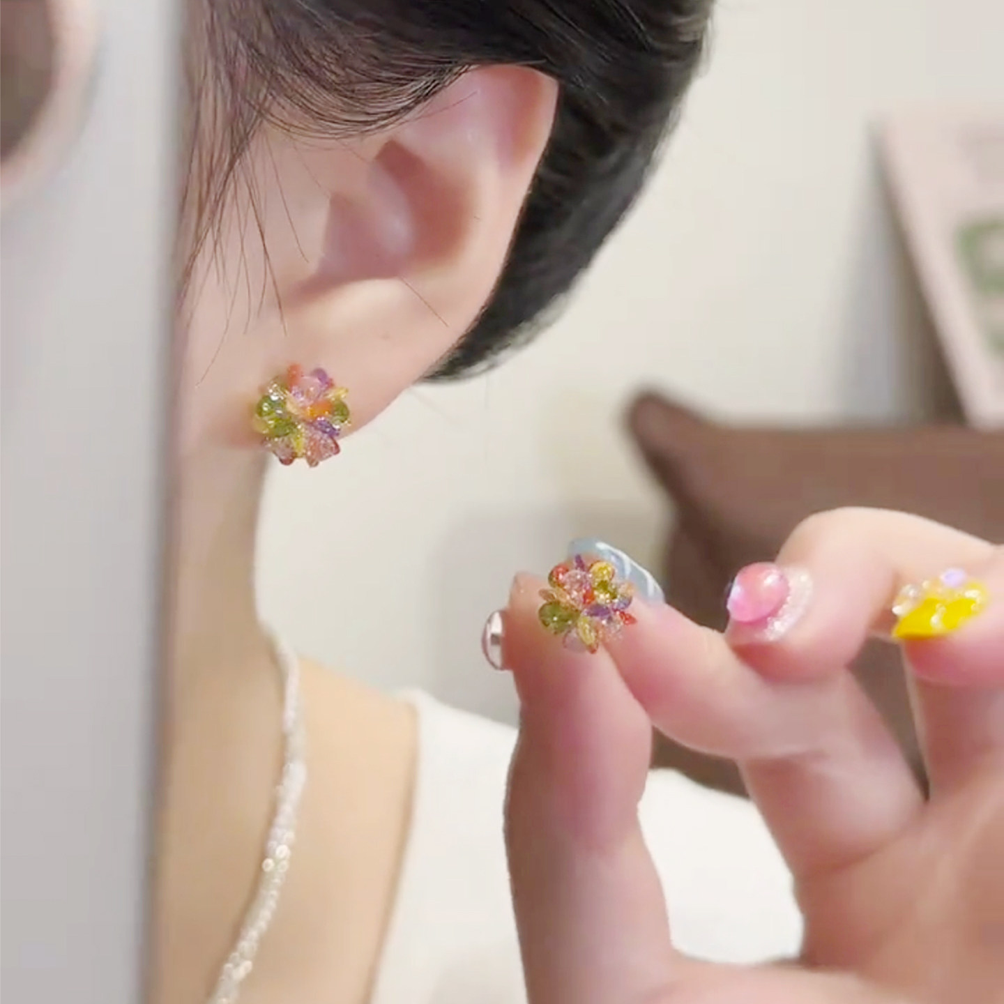 925银针轻奢高级感彩色花朵耳钉