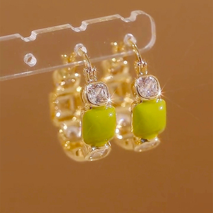 气质清新绿色滴油镶钻圈圈耳环百搭高级感耳圈夏新款 潮独特耳饰女