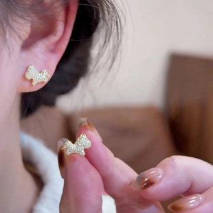 925银针满钻超闪小马耳钉2026年新款本名年生肖耳环马到成功耳饰