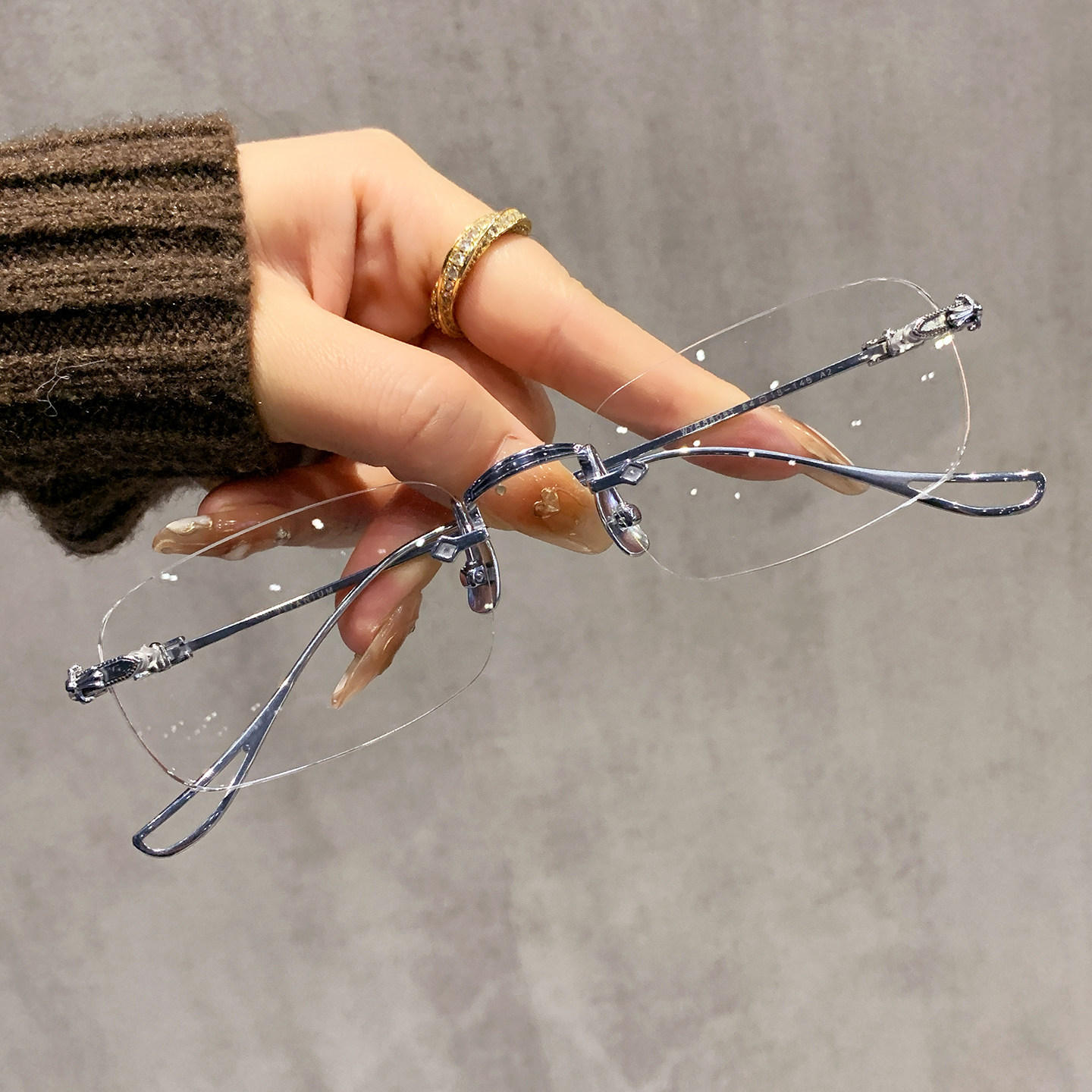 王一博同款纯钛无框眼镜斯文痞帅专业配镜