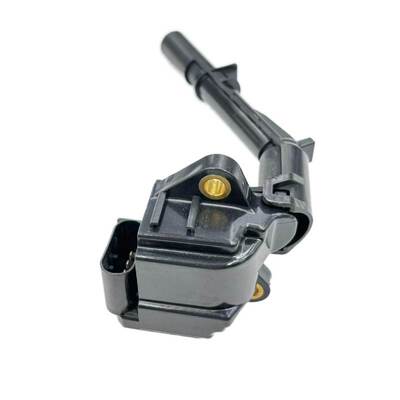 .适用于奔驰英菲尼迪点火线圈高压包2749061400 UF820 UF734