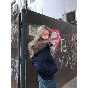 《南区菲奥娜》藏青色连帽羽绒服女短款2025年冬季白鸭绒加厚外套