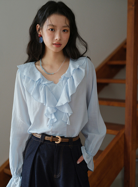 谜秀蓝色莱赛尔荷叶边小衫秋V领喇叭袖 通勤复古上衣MXE41X1969