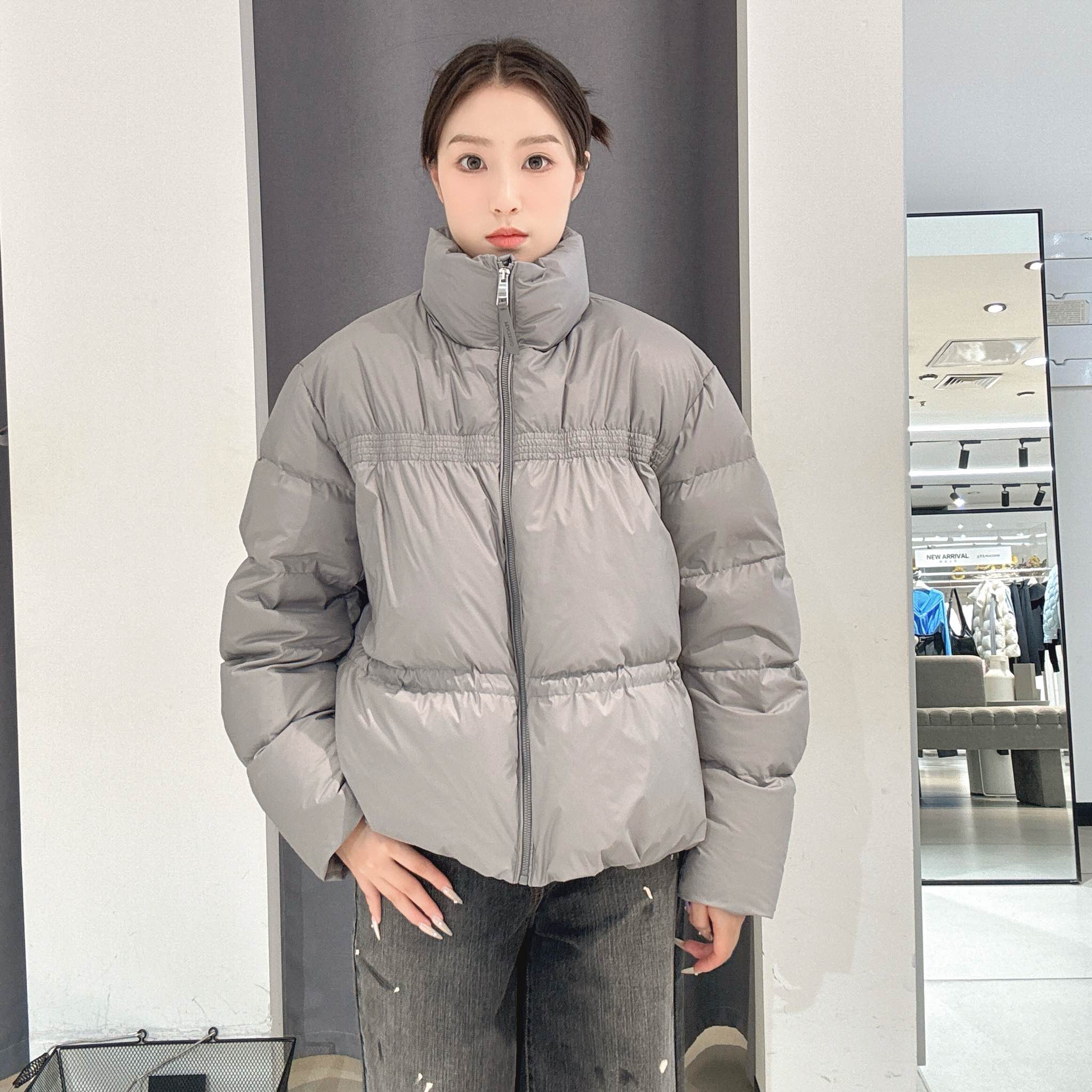太平鸟女士简约时尚羽绒服A1ACF4A03