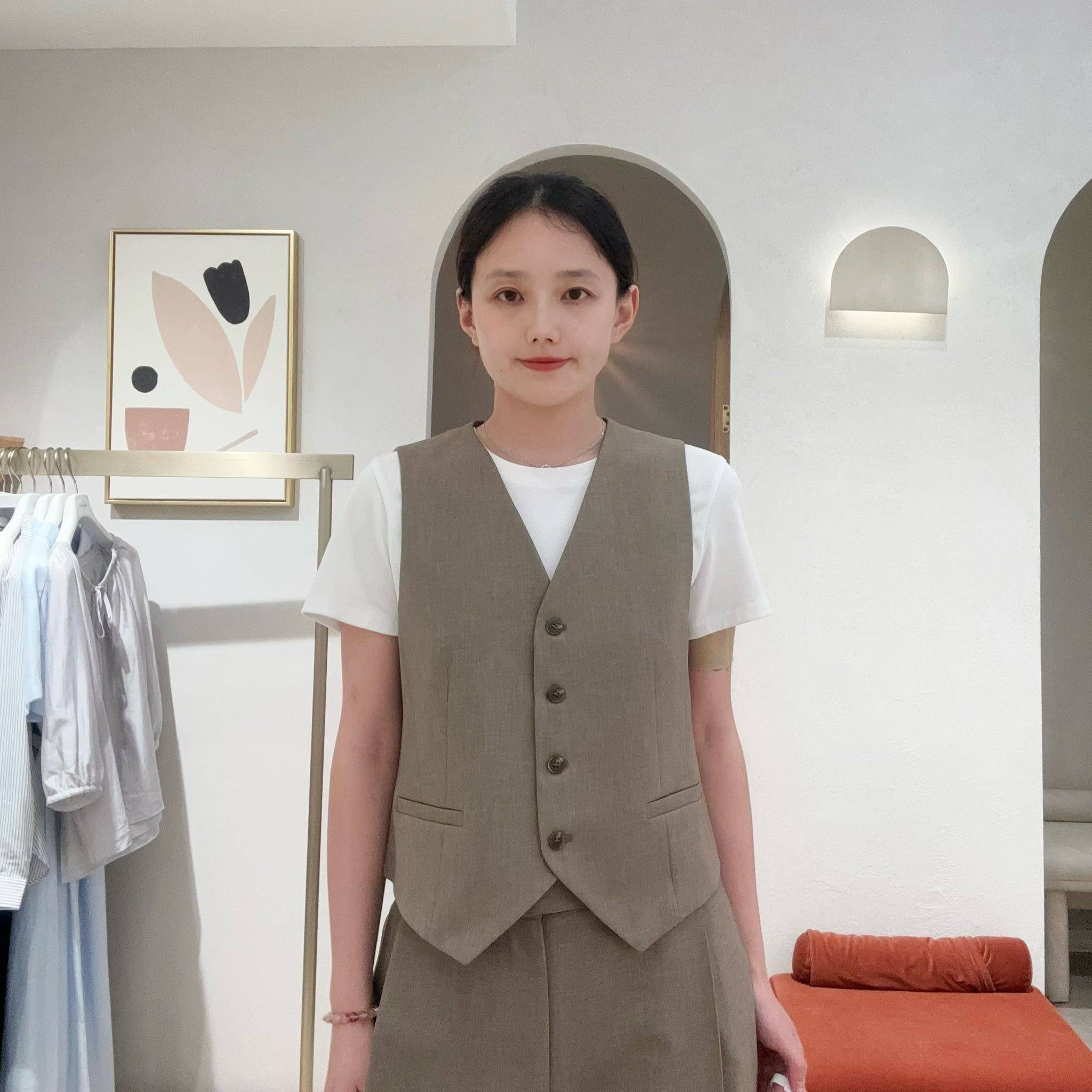 伊芙丽女士简约时尚上衣1F7411331MS