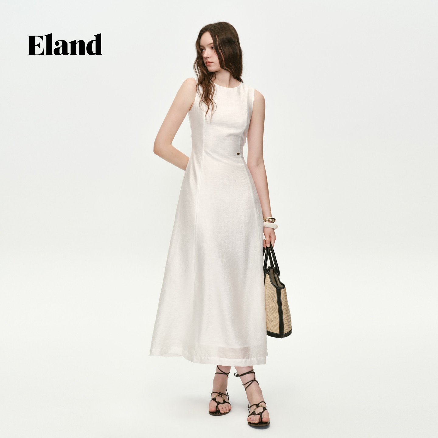 Eland漂亮连衣裙女无袖圆领合身白色中长裙2026夏季