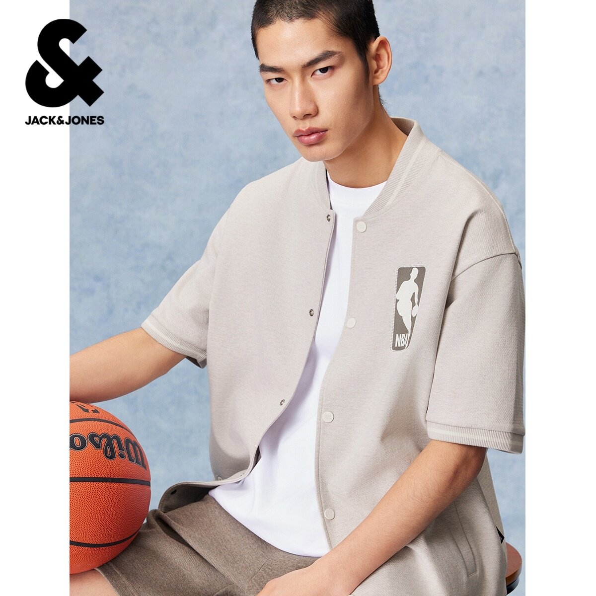 【NBA联名款】杰克琼斯男装短袖卫衣舒适潮精致刺绣装饰宽松