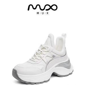 MUX迈思2024秋冬舒适拼接老爹鞋专柜同款圆头系带休闲女鞋82154