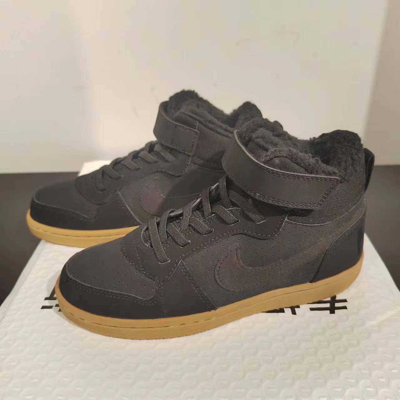 NIKE 耐克男女儿童秋季加厚高帮运动板鞋AA5648-002