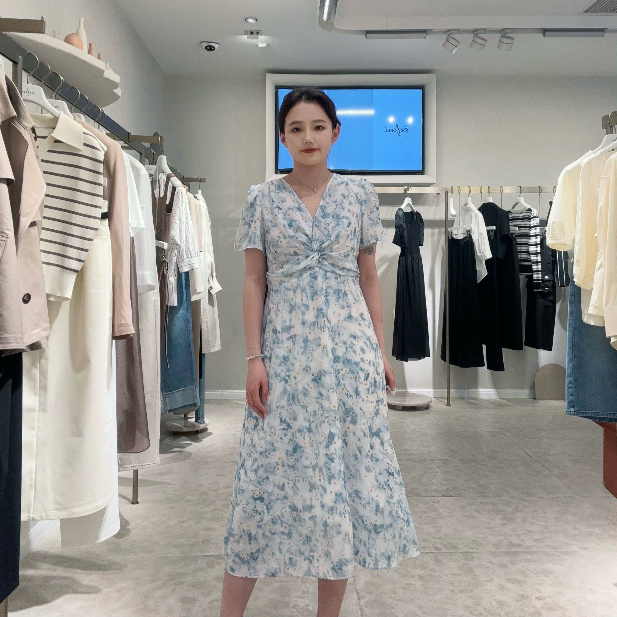 伊芙丽女士优雅时尚连衣裙1F4390682