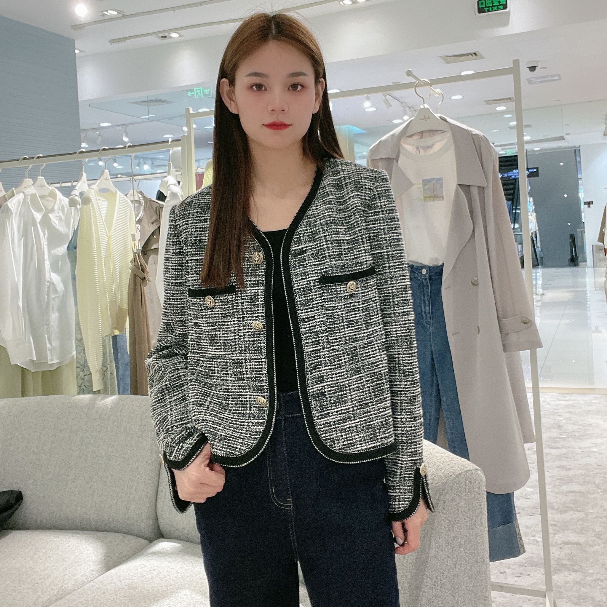 伊芙丽女士简约气质短外套1E9111441