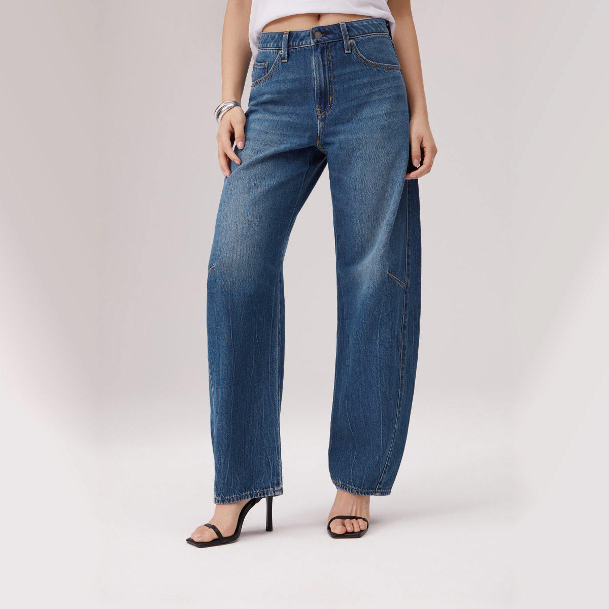 Levi's李维斯冰酷系列26年春夏女士牛仔弯刀裤0039A-0033