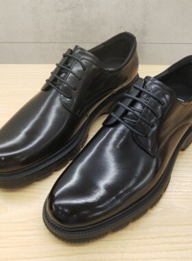 骆驼男士金典高端时尚黑色商务正装皮鞋Q14A256605