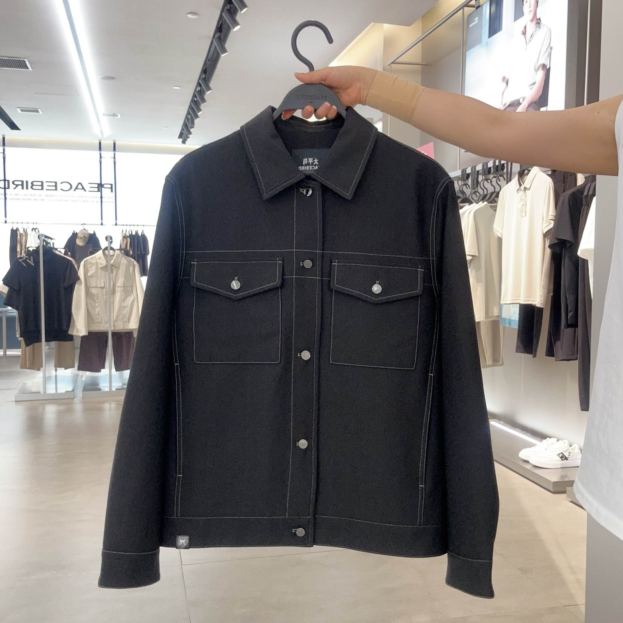 【商场同款】太平鸟男装小香风肌理提花工装黑色夹克男B1BCF3319M