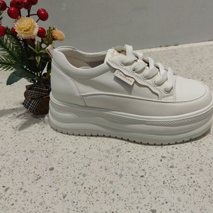 珂卡芙2024年增高小白鞋新款小个子厚底女鞋1431A1781