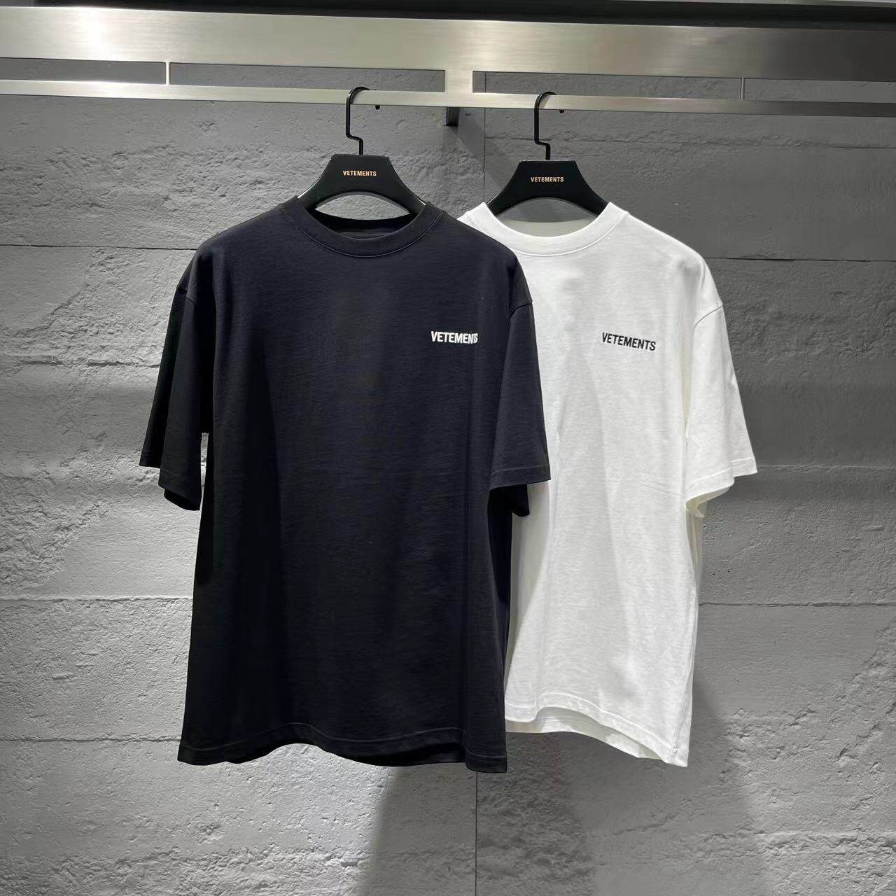 VETEMENTS 2024春夏短袖T恤34352004图片