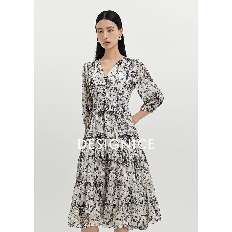 迪赛尼斯连衣裙D24318X7679