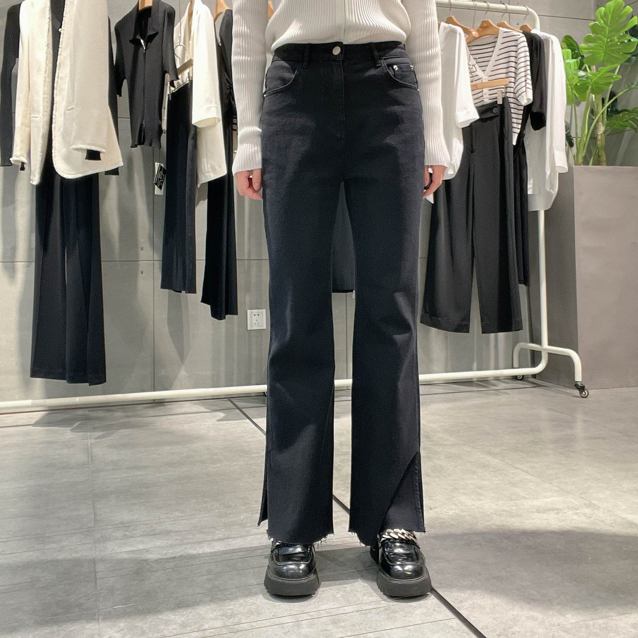 麦檬女士时尚微喇牛仔裤女5E8252391