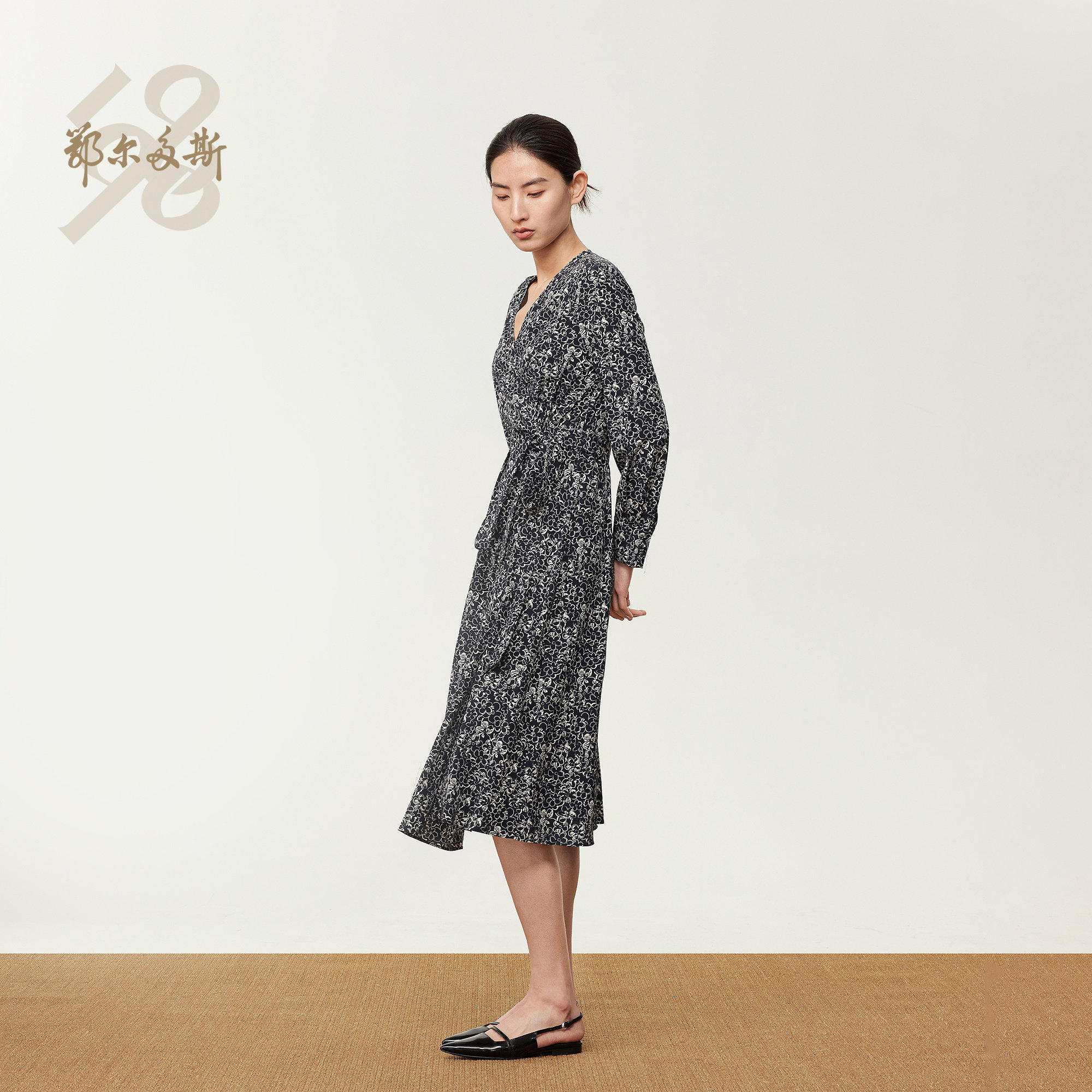 鄂尔多斯1980女装时尚连衣裙C256I2004