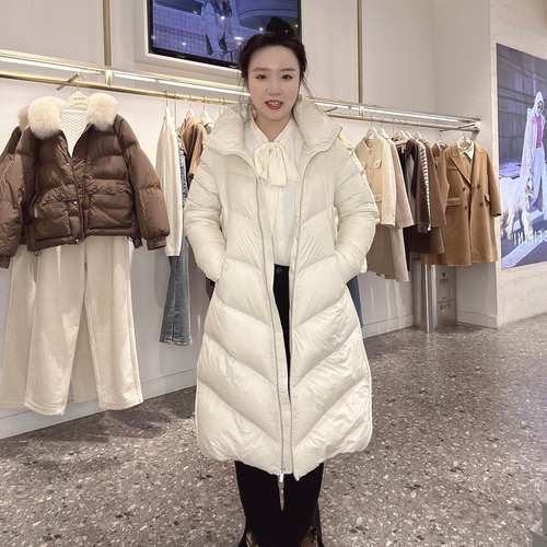 诗凡黎 女士时尚简约羽绒服3EB180651