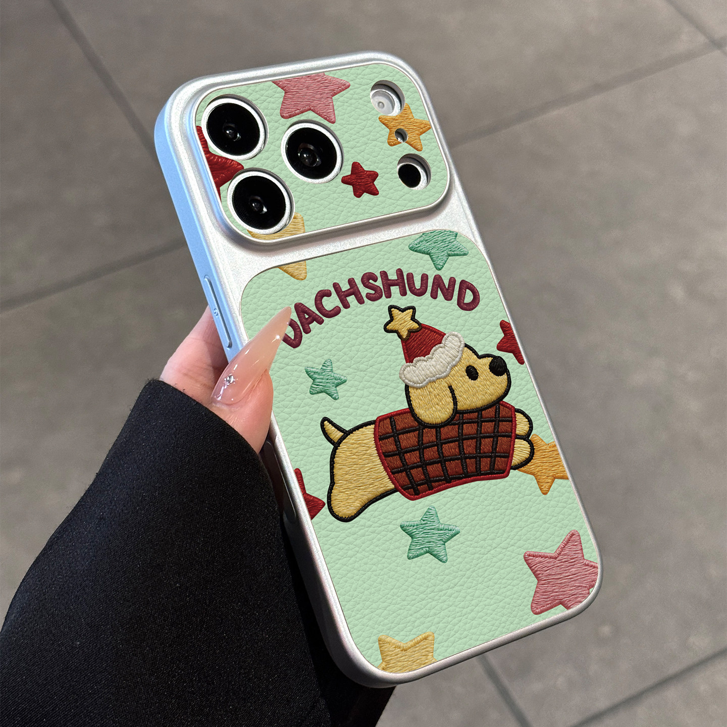 适用苹果17手机壳新款iphone16秒变15promax撞色小羊皮绿色14女卡通腊肠犬可爱高级感13全包镜头防摔17PM个性