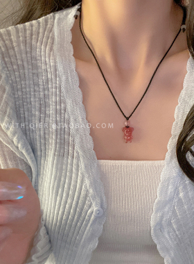 粉色草莓晶小熊吊坠项链