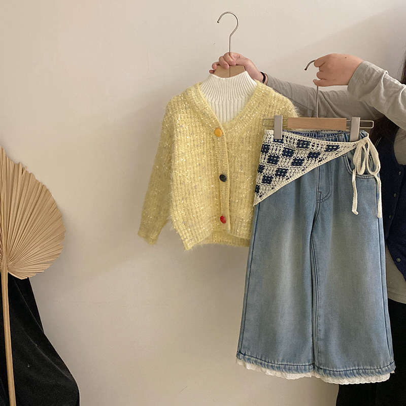 韩版2025女童冬季新款彩点假两件毛衣休闲屁帘加绒牛仔裤三件套潮