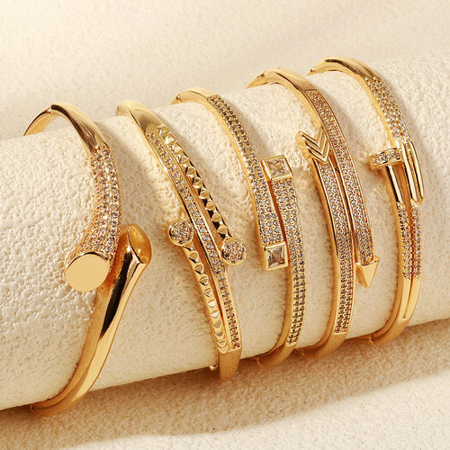 Copper inlaid zircon bracelet, light luxury bracelet手环轻奢