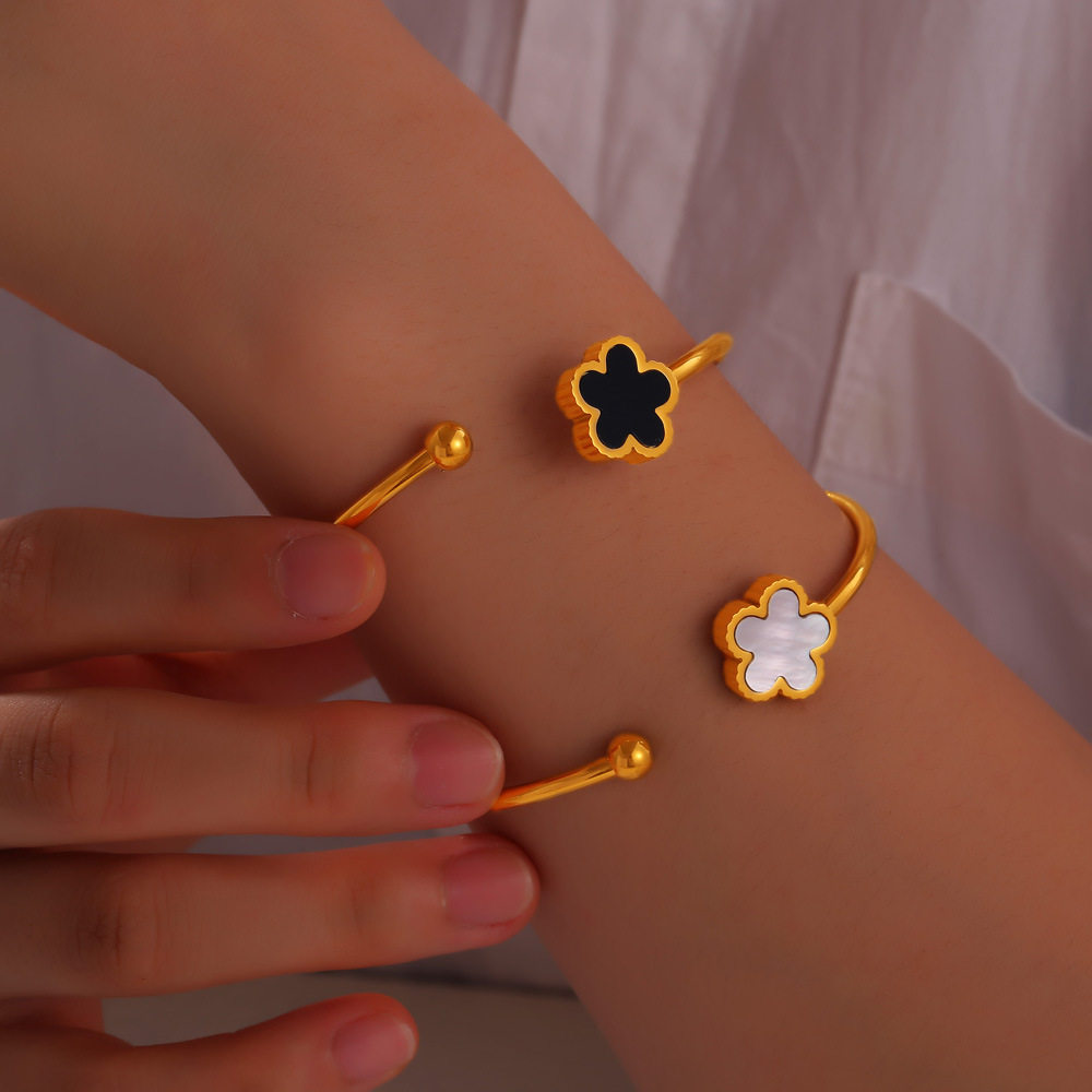 Korean fashion flower jewelry inlaid bracelet钛钢开口手镯