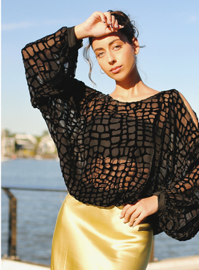 PassionWeekend「Velvet Layla」桑蚕丝烂花丝绒慵懒风套头上衣