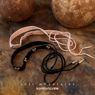 soft mountains软山 at the heart of sun/pink bird 绑带项链