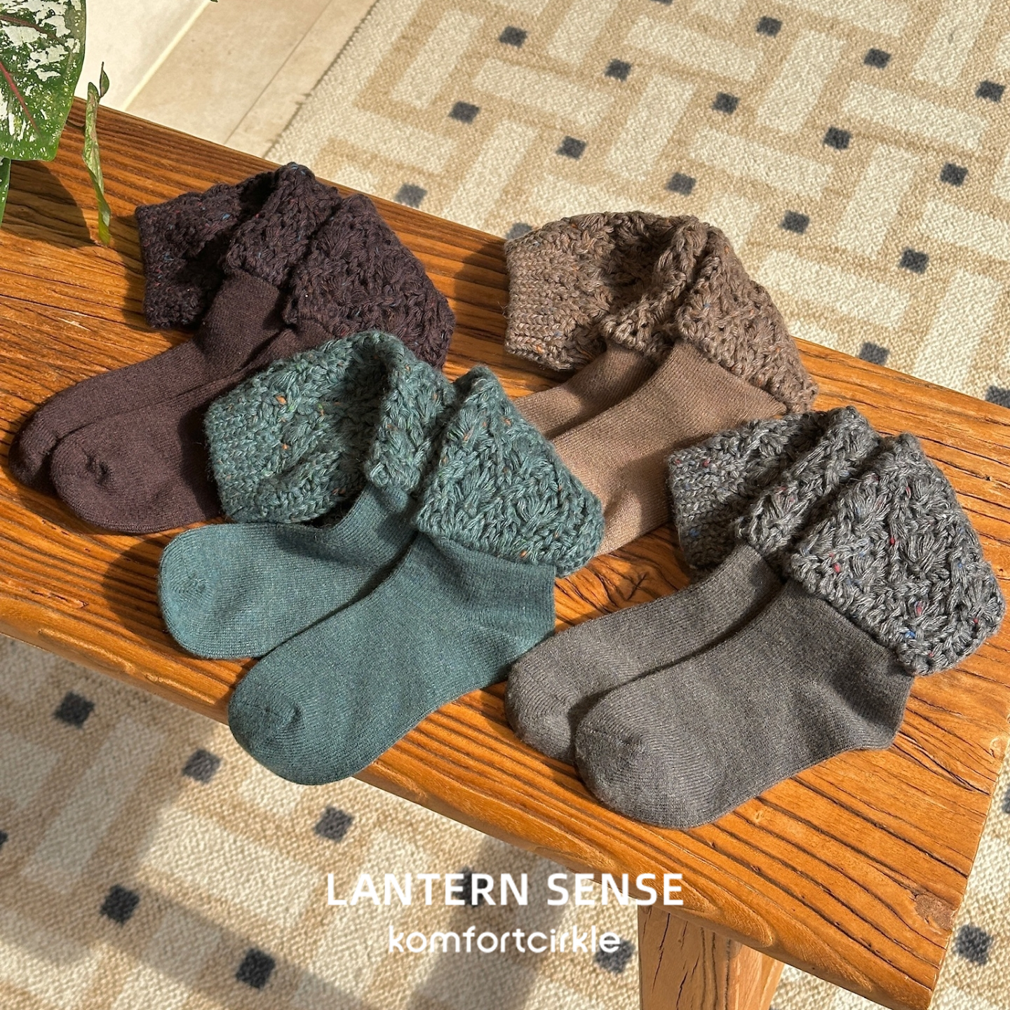 自留推荐 LANTERN SENSE 秋冬手工钩花拼接袜套袜堆堆袜中筒袜