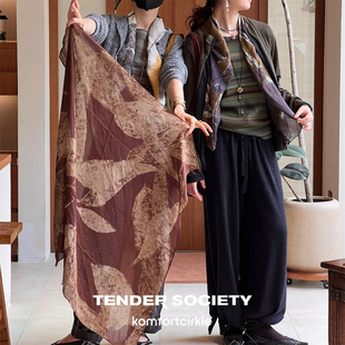 自留推荐 TENDER SOCIETY 四叶草印花丝巾 亲肤舒适时髦方巾披肩