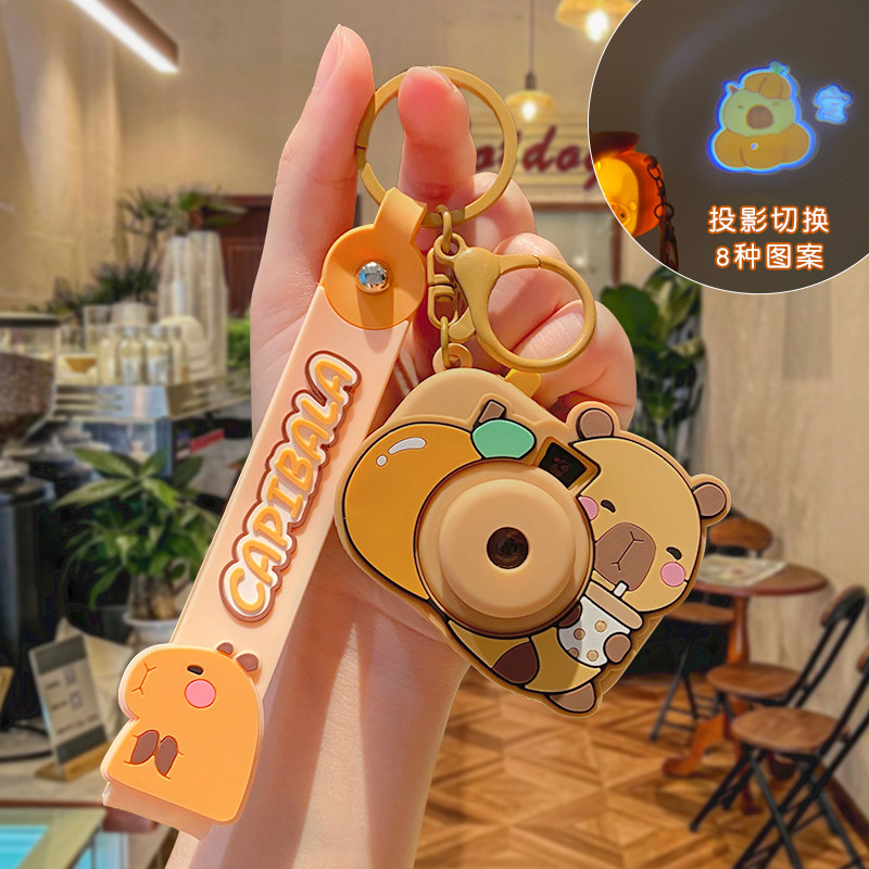 卡皮巴拉迷你投影照相机钥匙扣水豚玩具女可爱儿童书包挂件钥匙链