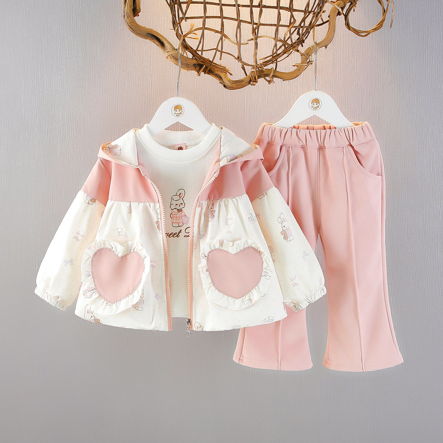 女童卡通兔子连帽外套三件套女宝宝春秋洋气可爱百搭长袖小童套装