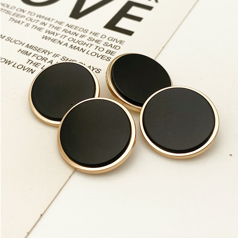 高端黑色大衣风衣衣皮扣子大号