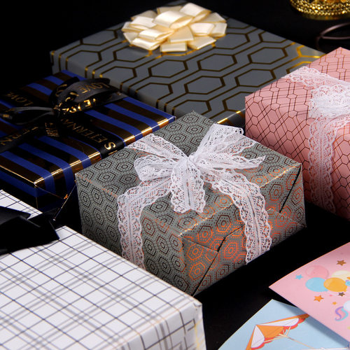Golden Check Gift Wrapping Paper 烫金格子节日生日礼物包装纸